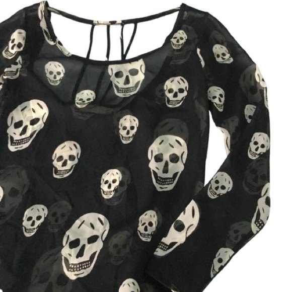 Vintage Havana- Sheer Skull Pattern Blouse - Picture 4 of 6